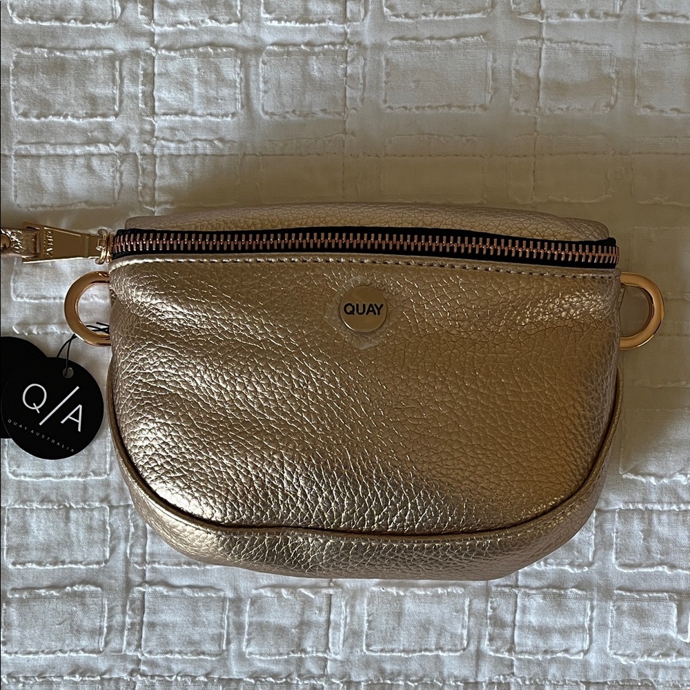 Quay Australia Rose Gold Bum Bag - Picture 5 of 10
